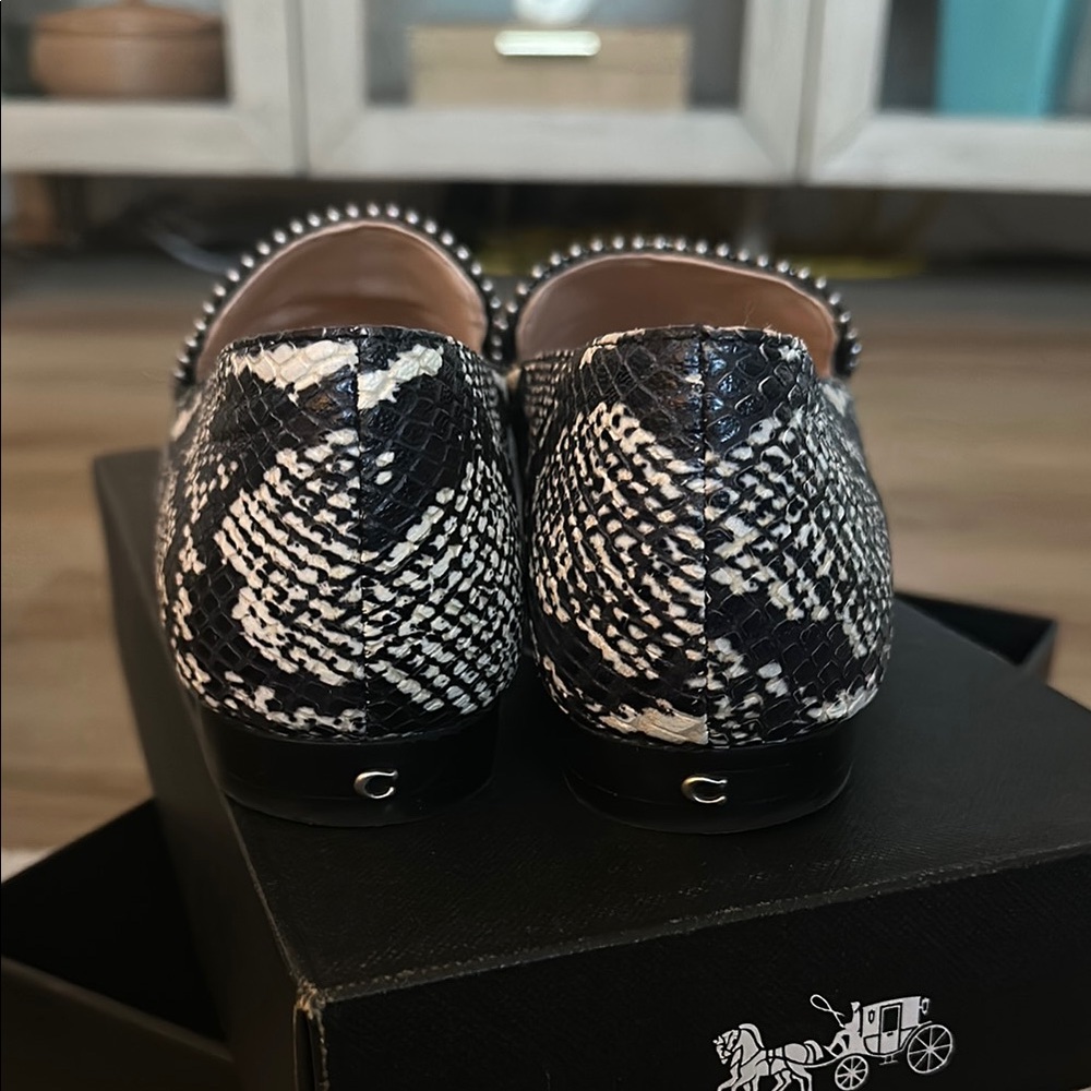 Women's Black & White Snake-Print Loafers - Picture 3 of 4